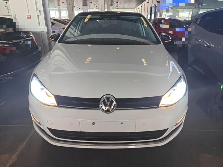 Golf 2017 230TSI AT Comfort Anniversary Edition photo 2