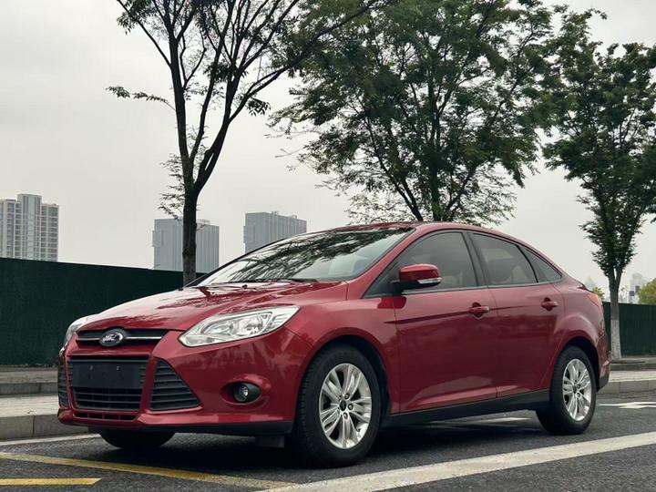 Focus 2012 Sedan 1.6L AT Comfort