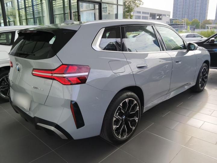 X3 2025 xDrive30L Exclusive M Sport Package photo 4