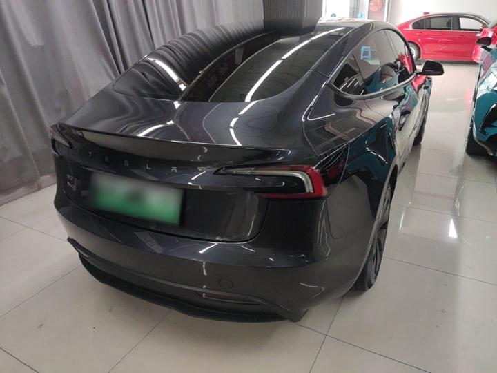 Model 3 2023 RWD photo 6