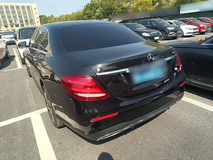E-Class 2017 E 320 L Sport 4MATIC photo 4