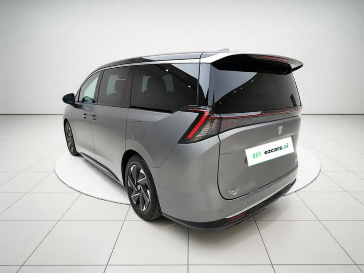 2026 EV photo 4
