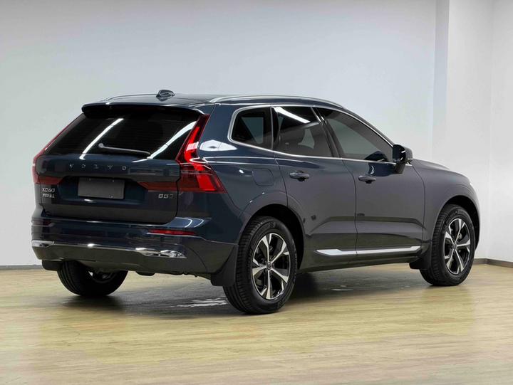 XC60 2025 B5 AWD Luxury photo 6
