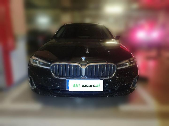 5 Series 2021 530Li Leading Luxury photo 2