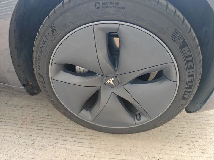 Model 3 2020 Standard Range RWD Upgraded photo 2