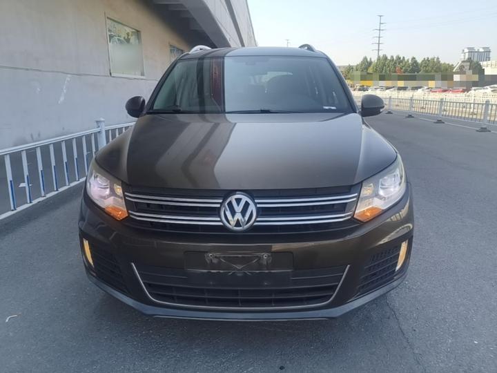 Tiguan 2015 1.8TSI AT AWD Luxury photo 2