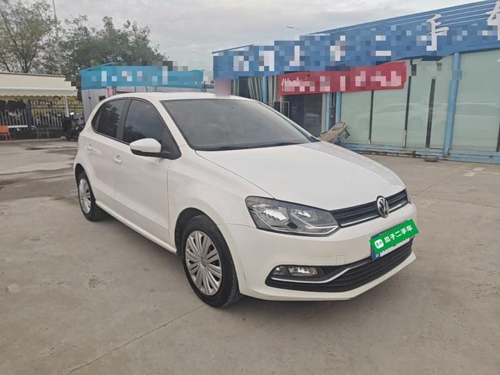 Polo 2016 1.6L AT Comfort photo 3