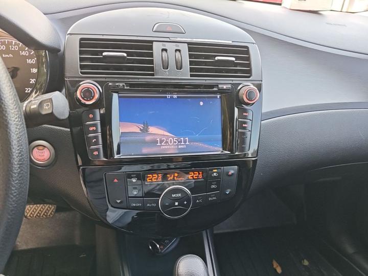 Tiida 2011 1.6L CVT Smart photo 8