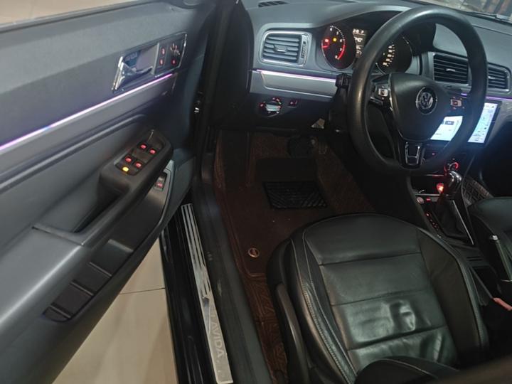 Lavida 2017 1.6L AT Comfort photo 3