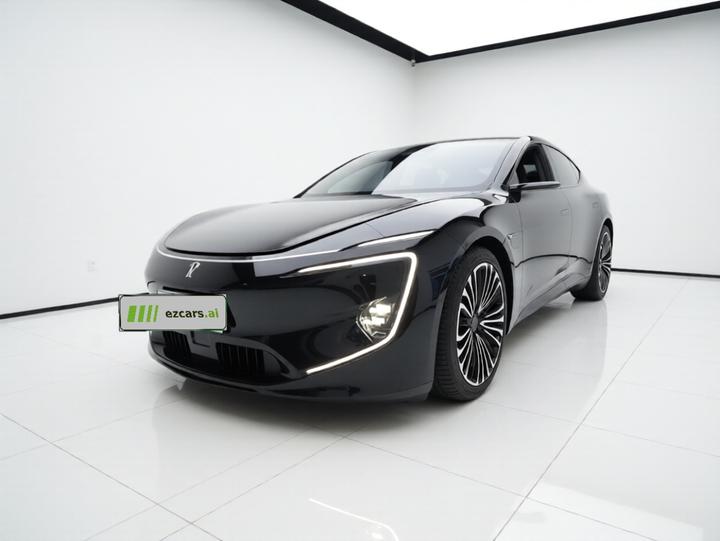 12 2023 650 AWD Performance