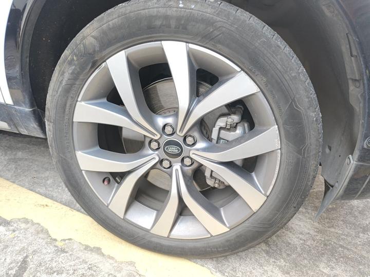 Discovery Sport 2024 Performance Tech photo 8