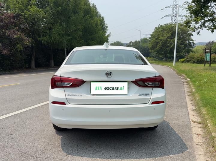 Excelle 2018 15N CVT Elite photo 3