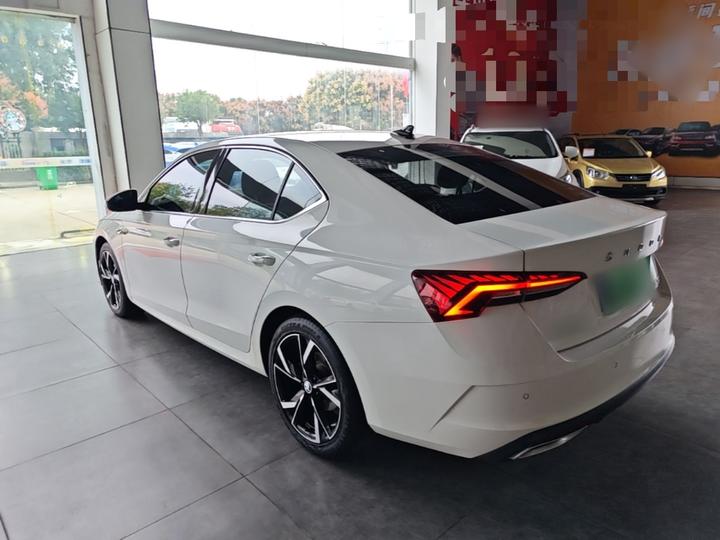 Octavia 2021 PRO TSI280 DSG Luxury photo 4