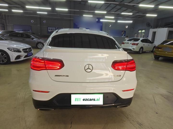 GLC Coupe 2017 GLC 260 4MATIC Coupe SUV photo 5