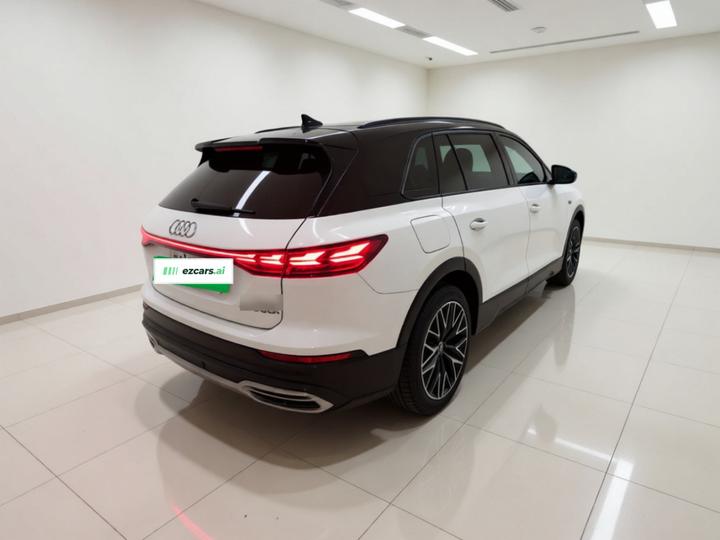 Q5 e-tron 2022 40 e-tron Starlight photo 6