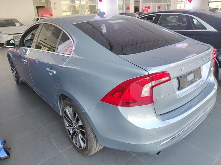 S60 2018 S60L T4 Progressive photo 4