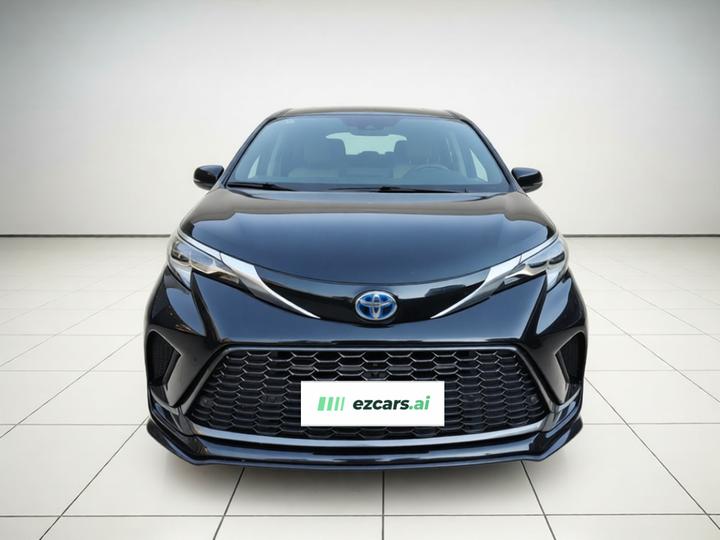Granvia 2023 2.5L Hybrid Premium PLUS photo 2