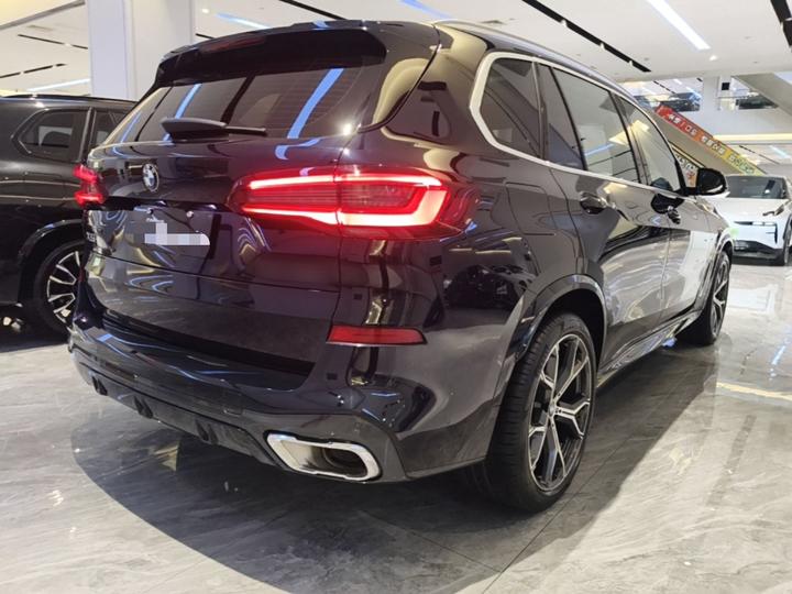 X5 2022 Facelift xDrive 40Li M Sport Package photo 4