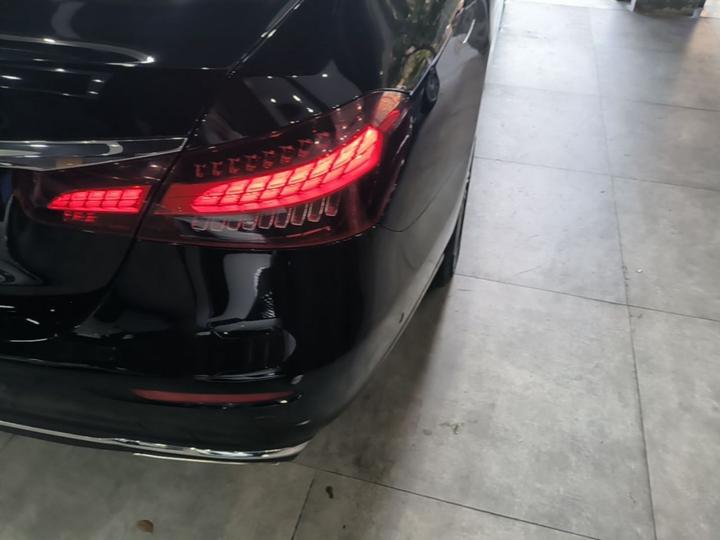 E-Class 2023 E 300 L Luxury photo 7