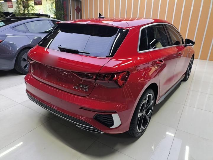 A3 2023 Facelift Sportback 35 TFSI Luxury Sport photo 4