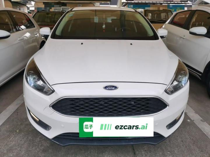 Focus 2018 Hatchback Classic 1.6L AT Fashion photo 2