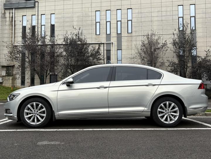 Magotan 2017 330TSI DSG Luxury photo 3