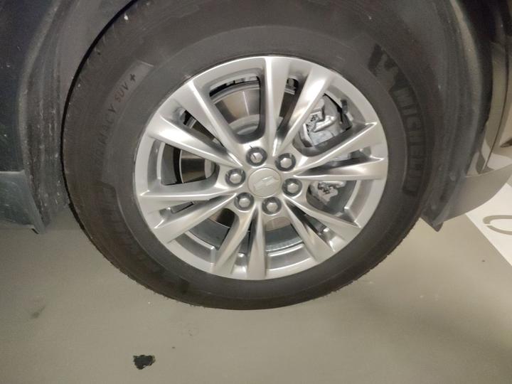 XT5 2020 Facelift 28T Luxury photo 8