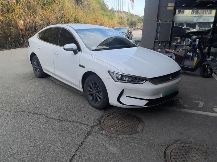 Qin PLUS 2021 EV 400KM photo 3