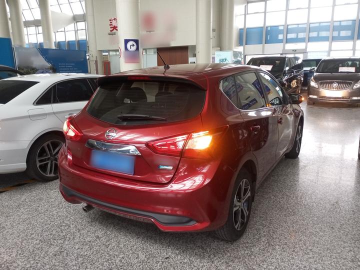 Tiida 2016 1.6L CVT photo 4