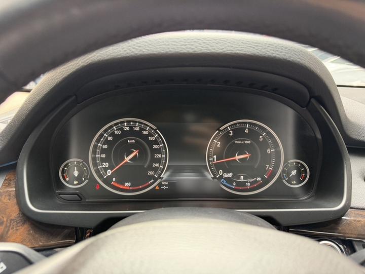 X5 Imported 2017 xDrive28i photo 3