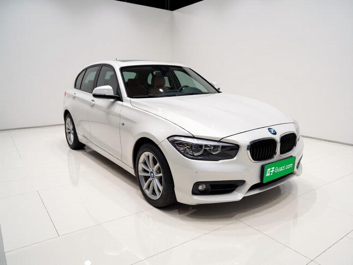 1 Series Imported 2016 118i Leading photo 3
