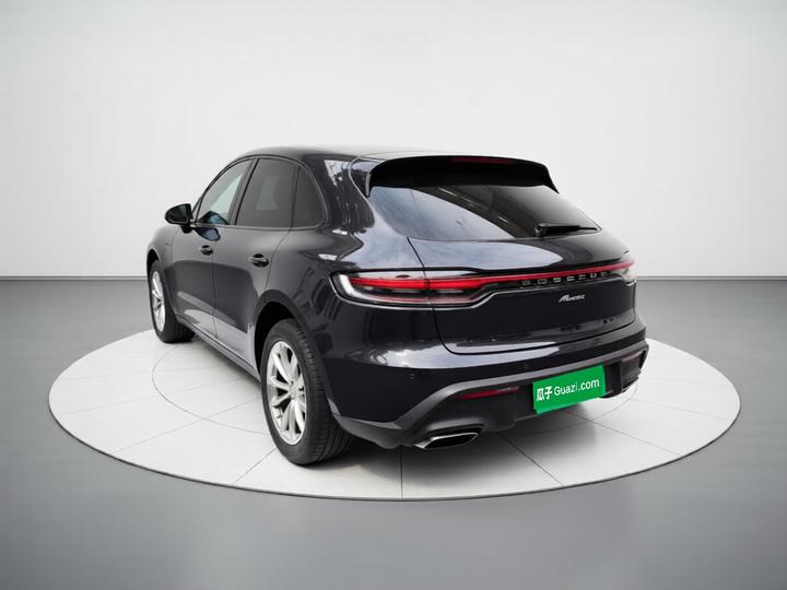 2022 Macan 2.0T photo 4