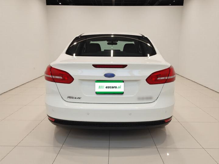 Focus 2015 Sedan 1.6L AT Comfort photo 3