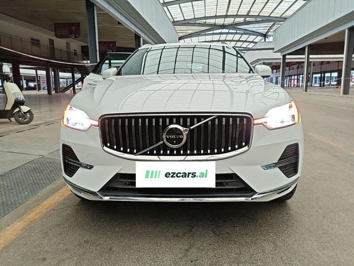 XC60 EV 2022 T8 PHEV AWD Luxury photo 2