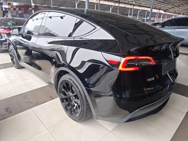 Model Y 2022 Facelift RWD photo 4