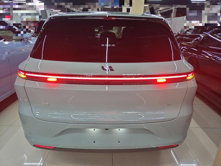 Li Auto L6 2025 Max Smart Refresh Edition photo 3