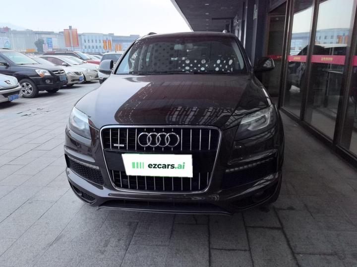 Q7 2013 40 TFSI Tech photo 2
