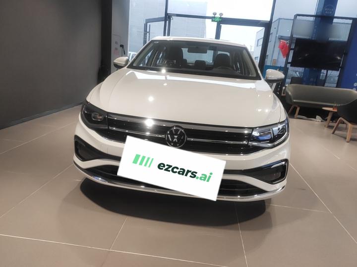 Bora 2024 200TSI DSGPRO photo 2