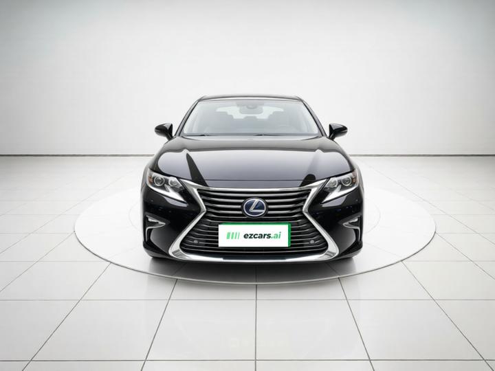 ES 2015 300h Comfort photo 2