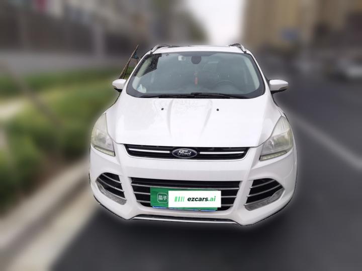 Kuga 2015 1.5L GTDi RWD photo 2