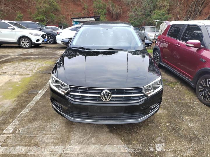 Bora 2016 1.6L MT Comfort photo 2