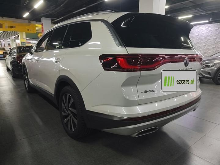 2021 380TSI AWD Luxury Pro photo 4