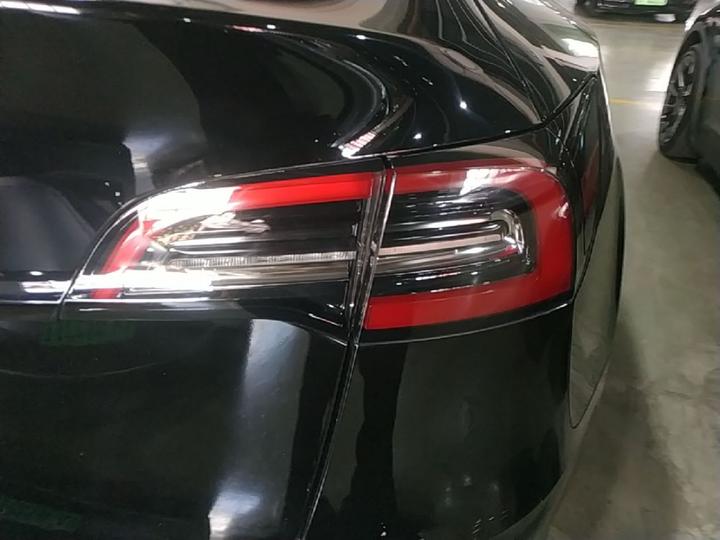 Model Y 2023 RWD photo 7