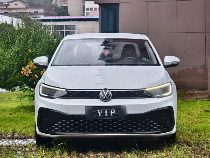 Lavida 2023 1.5L AT photo 2