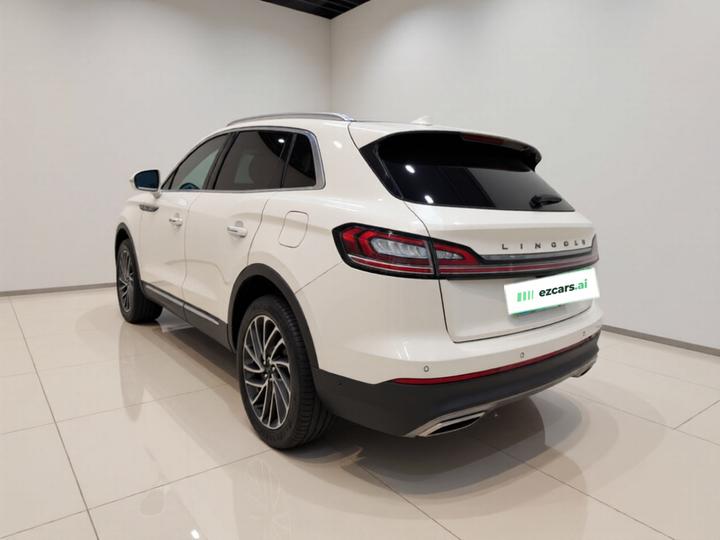 Nautilus Imported 2020 2.0T AWD photo 4