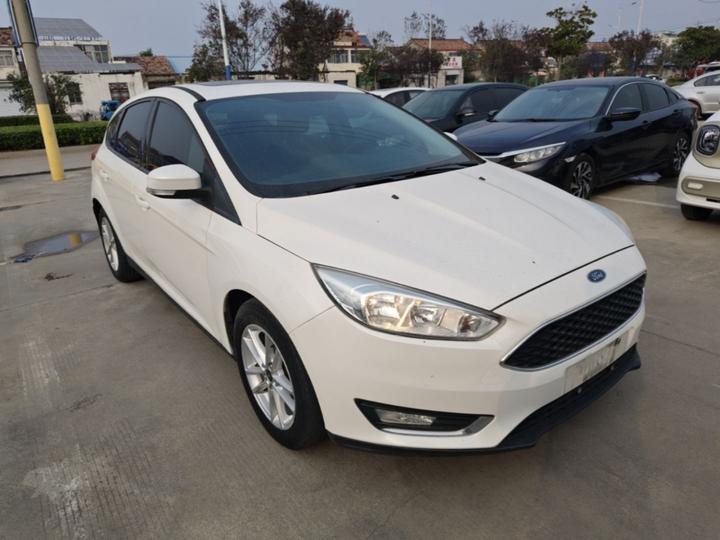Focus 2015 Hatchback 1.6L AT photo 3