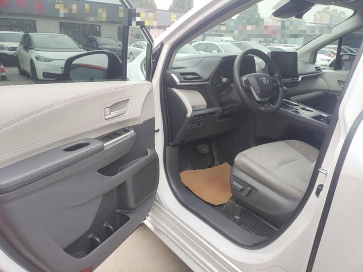Sienna 2023 2.5L Hybrid Comfort photo 5