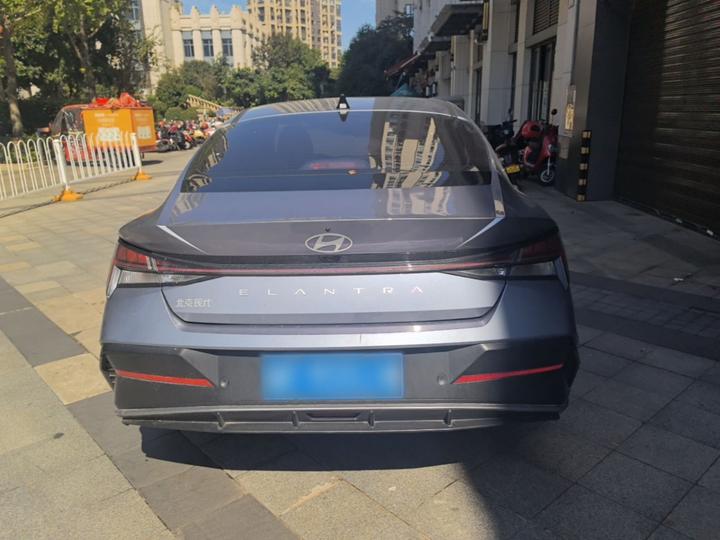 Elantra 2023 1.5L CVT LUX Premium photo 3