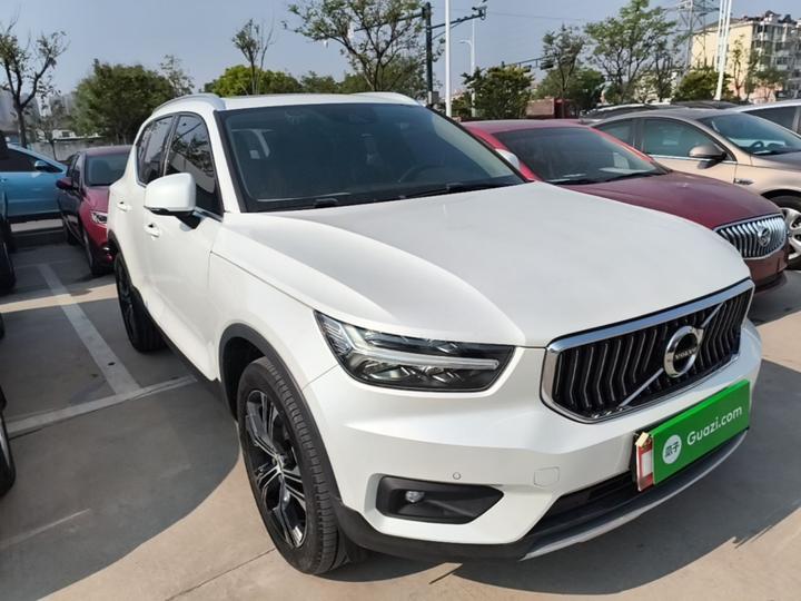 XC40 2021 T4 AWD Luxury photo 3