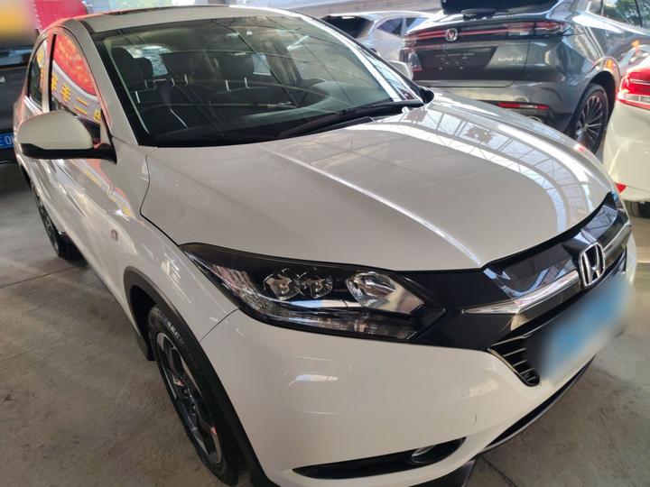 Vezel 2017 1.8L CVT RWD Pioneer photo 3
